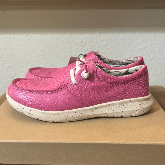 Never worn Ariat Pink Embossed Sneakers - Picture 3 of 6
